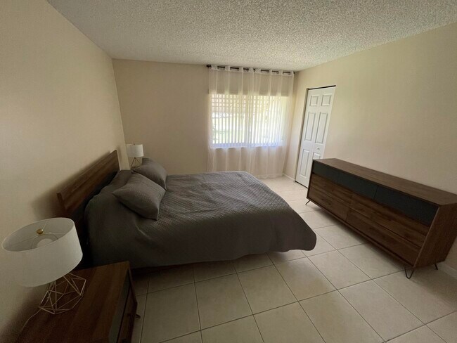 4988 Sable Pine Cir Unit D1