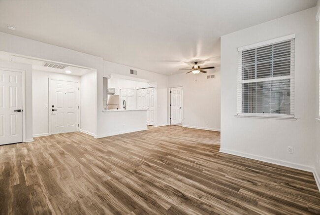 Sterling Oaks Luxury Apartments