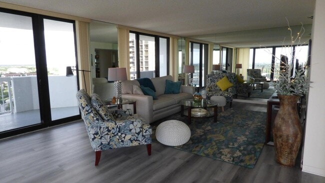 Photo - 115 Lakeshore Dr Unit 1548