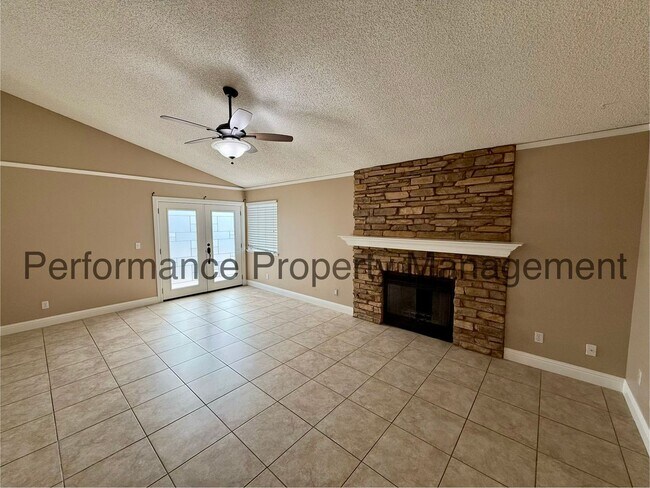 Photo - Beautiful 3 Bed/2 Bath Home in Fresno w/ RBP & $0 Deposit Option Unidad 121