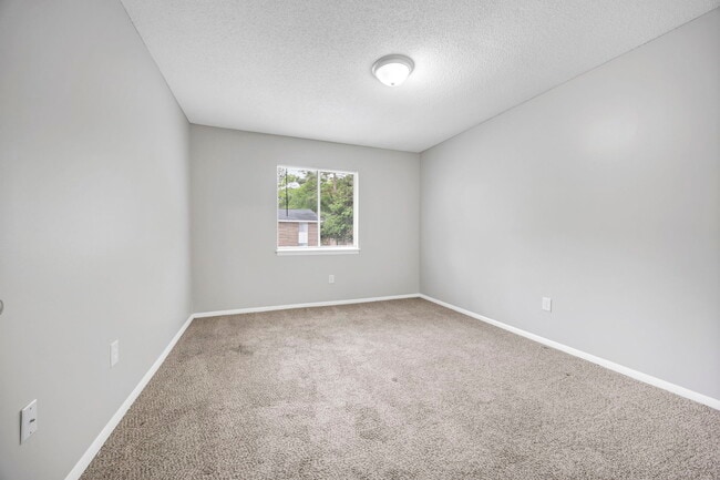 Landmark Woods Apartment Homes