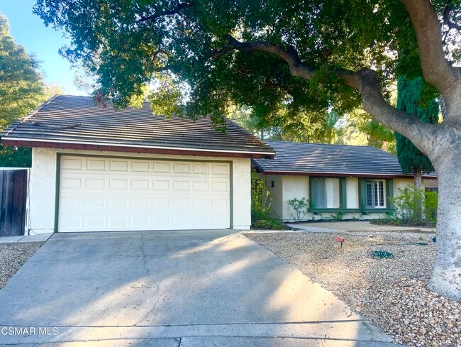 Building Photo - 2881 Lodgewood St