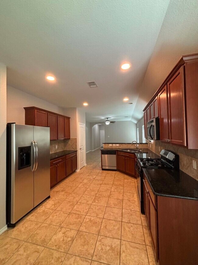 Photo - 1707 Hickory Burl Ln