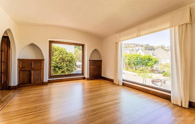 Building Photo - 370 Yerba Buena Ave Rental