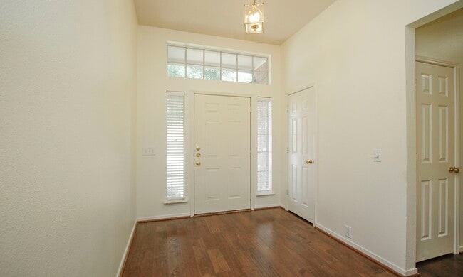 Photo - 19639 Chestnut Brook Ct