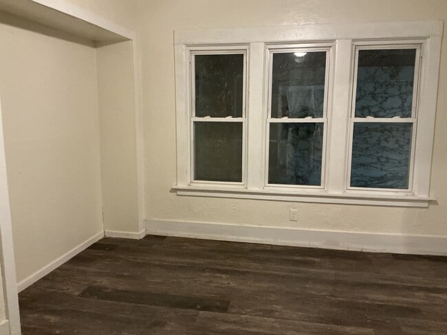 Photo - 2944-46 N 28th St Unidad upper