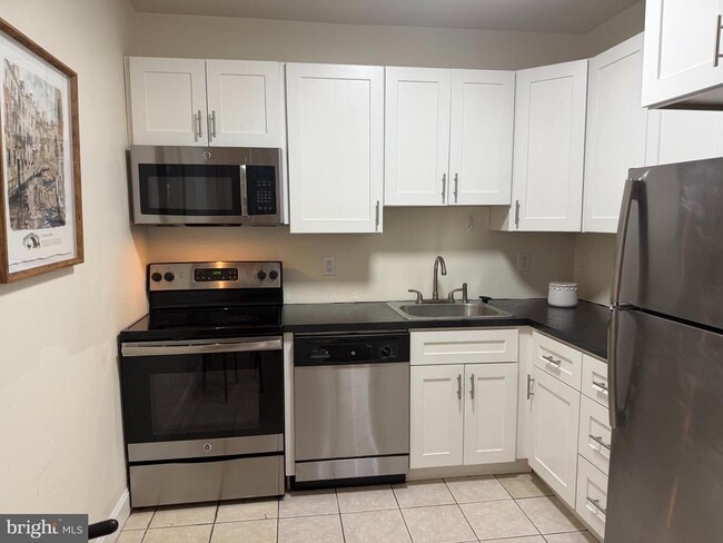 Photo - 922 S 49th St Unidad 1