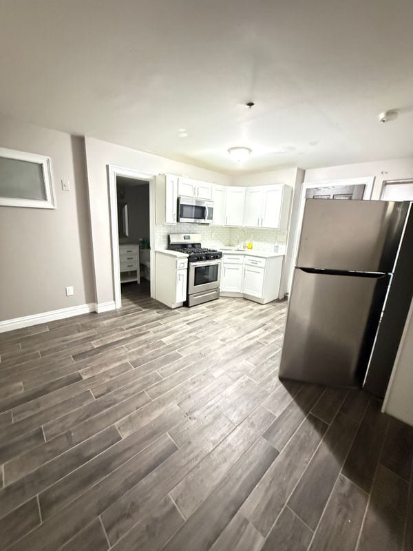 Photo - 360 Netherland Ave