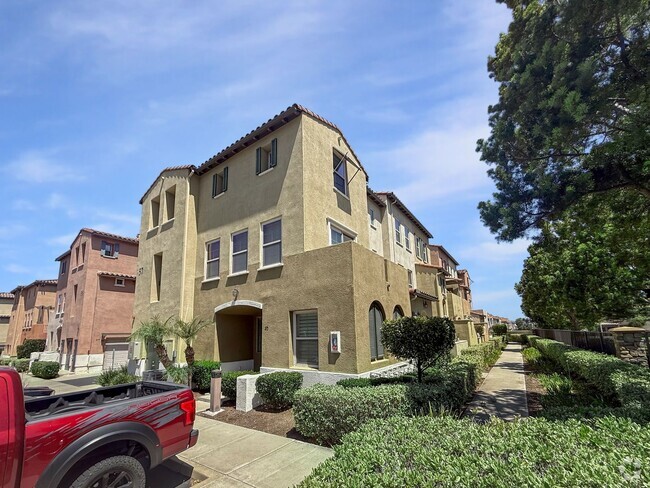Building Photo - 2B/2.5BA Townhome in San Marcos Available ...