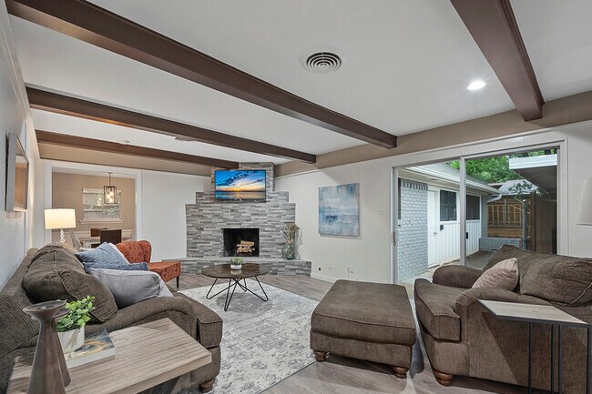 Photo - 6113 Shelton St