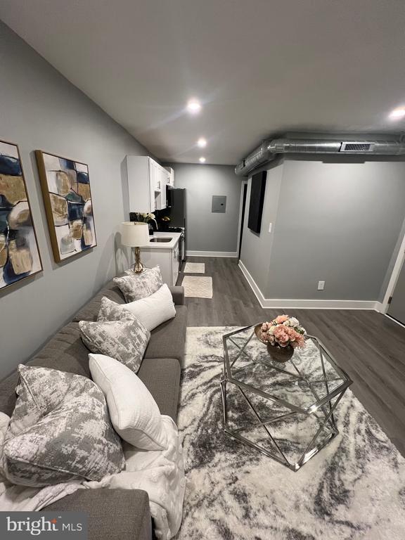 Photo - 517 7th St NE Unit 2