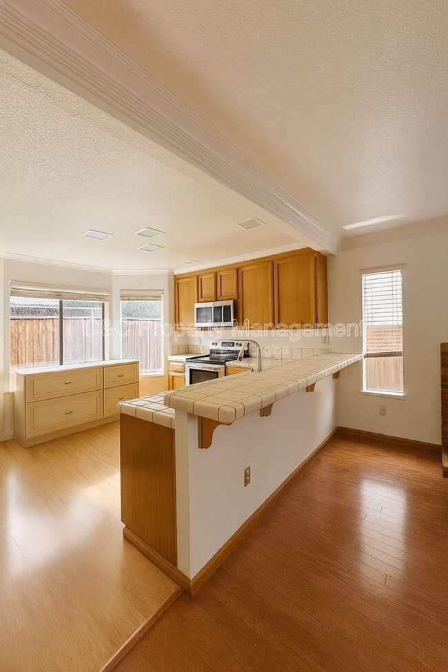 Photo - 960 Buckskin Terrace