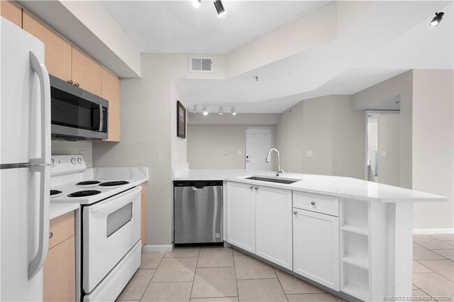 Building Photo - 3674 NW Adriatic Ln