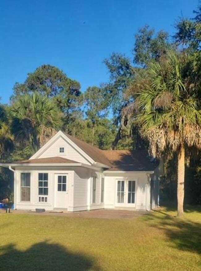 Photo - ***BEAUTIFUL QUAINT HOME NEAR MAYRIVER***