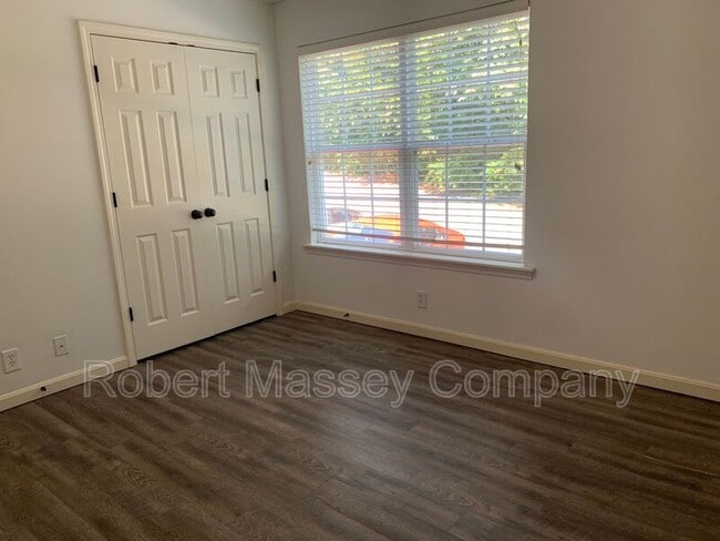Photo - 1038 Brent St Unit #100