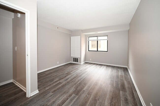 Rainbow Plaza Apartments