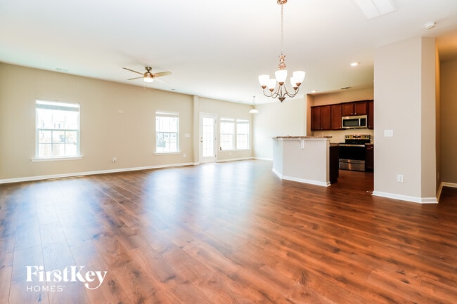 Photo - 343 Bradley Bend Dr