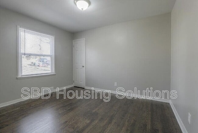 Photo - 2604 Waples St