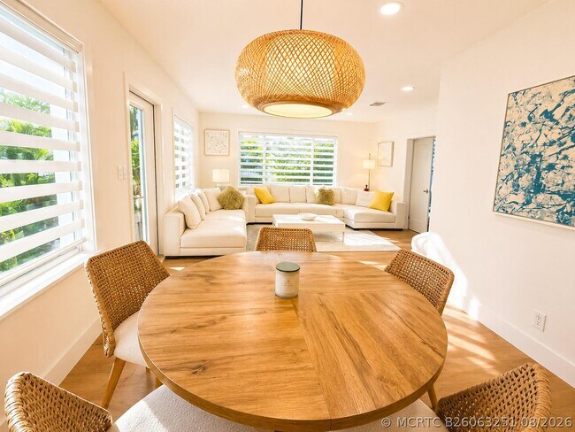 800 SE 11th Ct