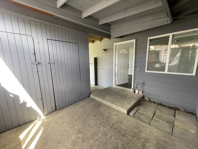 Photo - 200 N 21st St