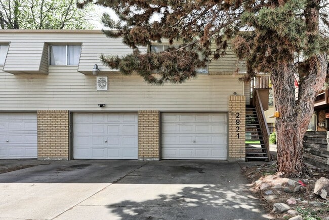 Photo - Students Welcome! Great Location! Unit 2821 Stanford Rd