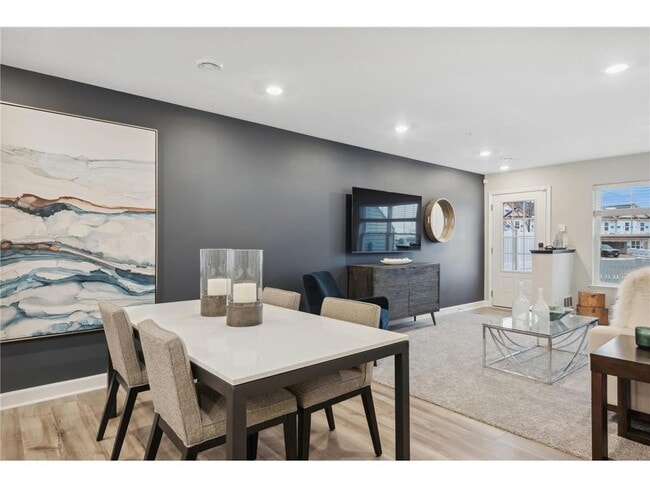 Photo - 5289 Long Pointe Pass