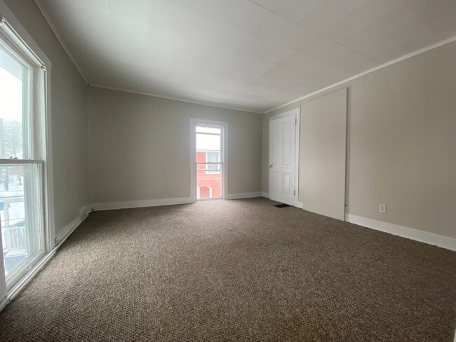 Photo - 804 W Walnut St Apartment Unit 2