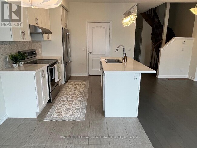 Photo - 3068 Cascade Common