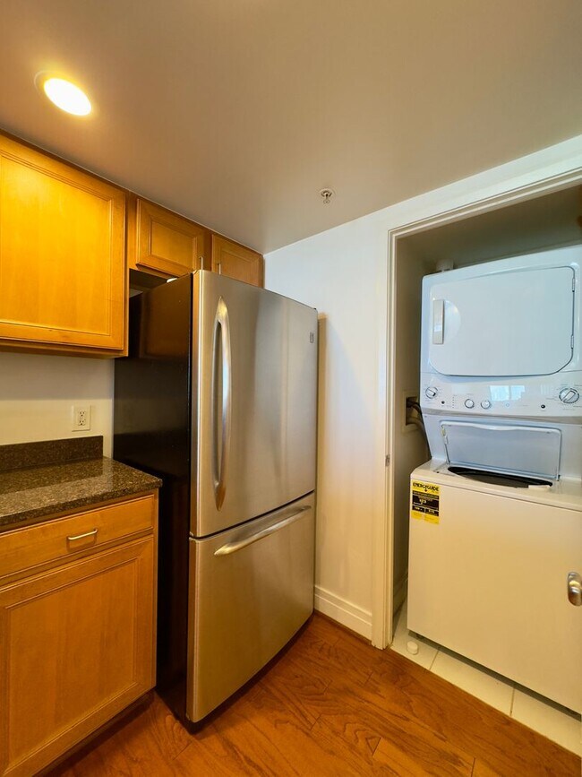 Photo - Charming 1 Bedroom/1 Bathroom Apartment Unit with In-Unit Laundry in Downtown Baltimore, MD! Unit 2306