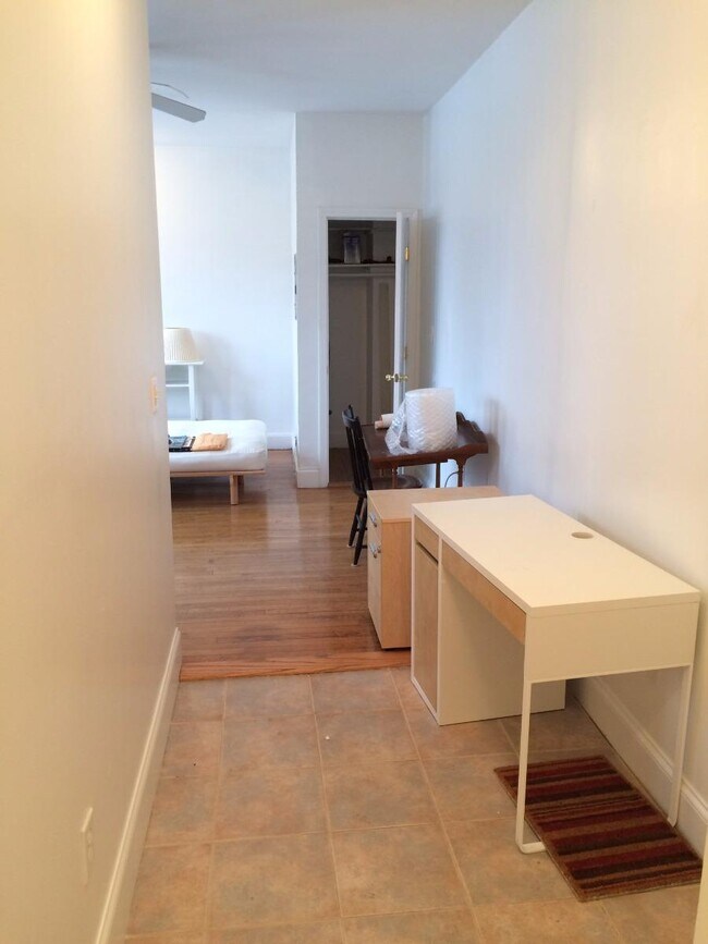 Photo - 22 Kempton St Apartments
