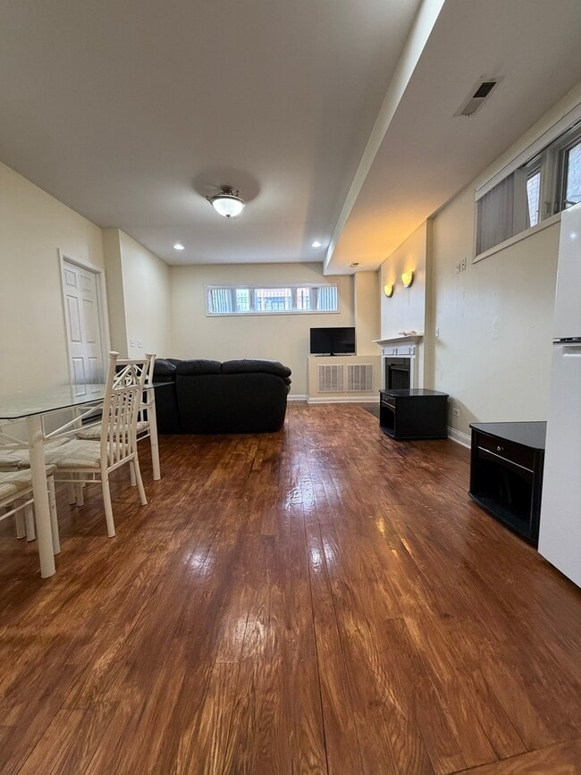 Photo - 2355 W Harrison St Unit GDN