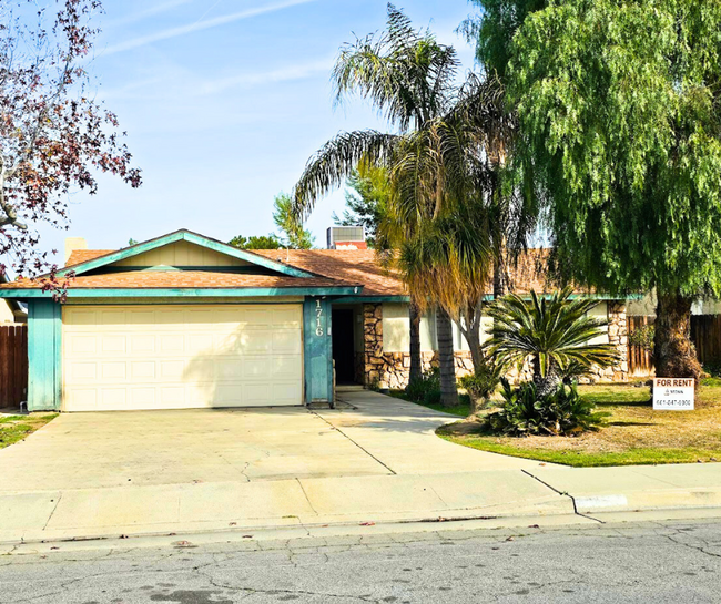 3 Bd 2 Ba Home in South Bakersfield - 3 Bd 2 Ba Home in South Bakersfield