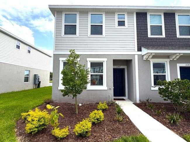Westview End Unit Townhome - Westview End Unit Townhome