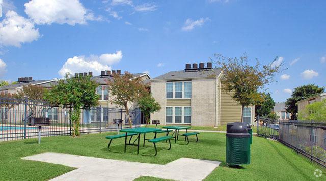 Photo - Hilltop Oaks