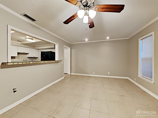 Photo - 1005 Park St