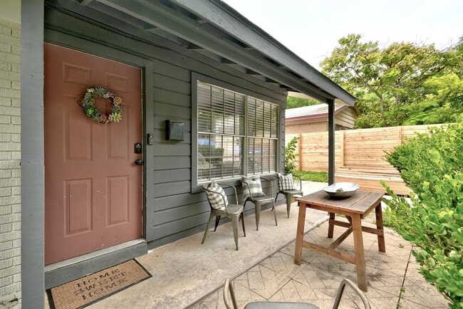 Photo - 4618 Englewood Dr