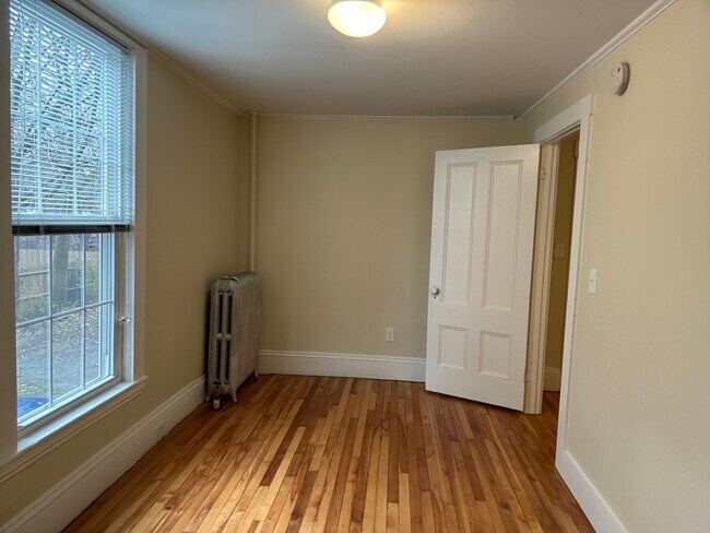 Photo - 440 Saint John St Apartments Unit 1