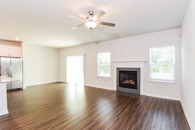 Photo - 6075 Hickory Crk Ct
