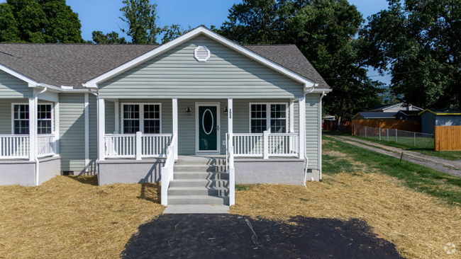 Building Photo - 1004 Ivanhoe Ave Rental