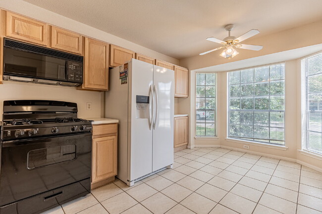 Photo - 6651 Rambling Trail Dr