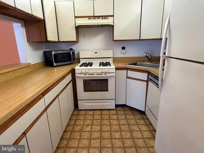 Photo - 14 Mimosa Ct