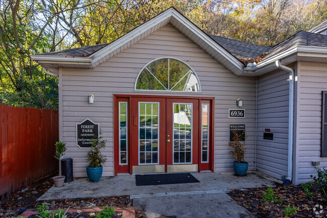 Leasing Office - Forest Park