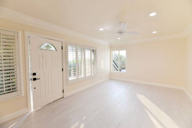 Photo - 412 Avenida Santa Barbara Unit #2