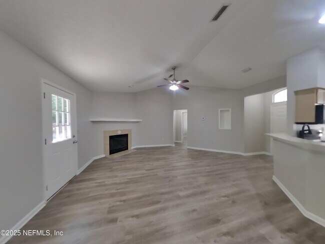 Photo - 2024 Farm Way