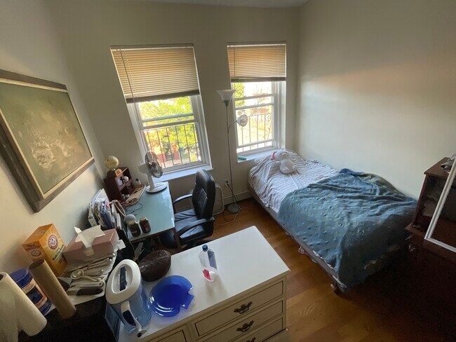 Building Photo - 61 S Huntington Ave Rental