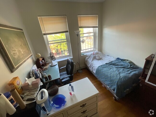 Building Photo - 61 S Huntington Ave Rental
