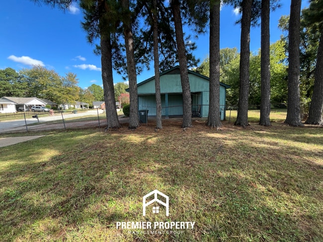 Photo - 4702 Chevron Rd