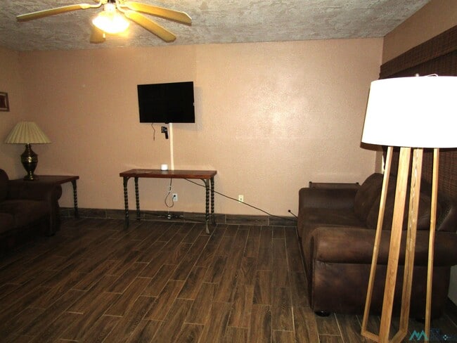 Photo - 904 S 10th St