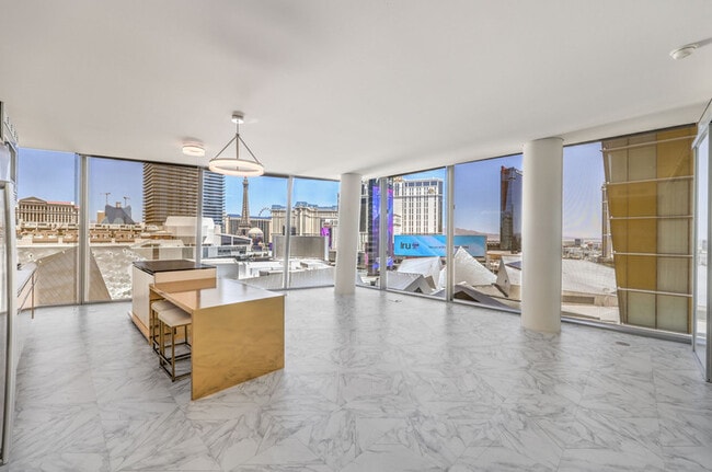 Building Photo - 3726 Las Vegas Blvd S Unit 811W