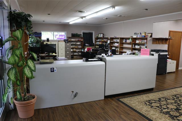 Photo - 720 Belcher St